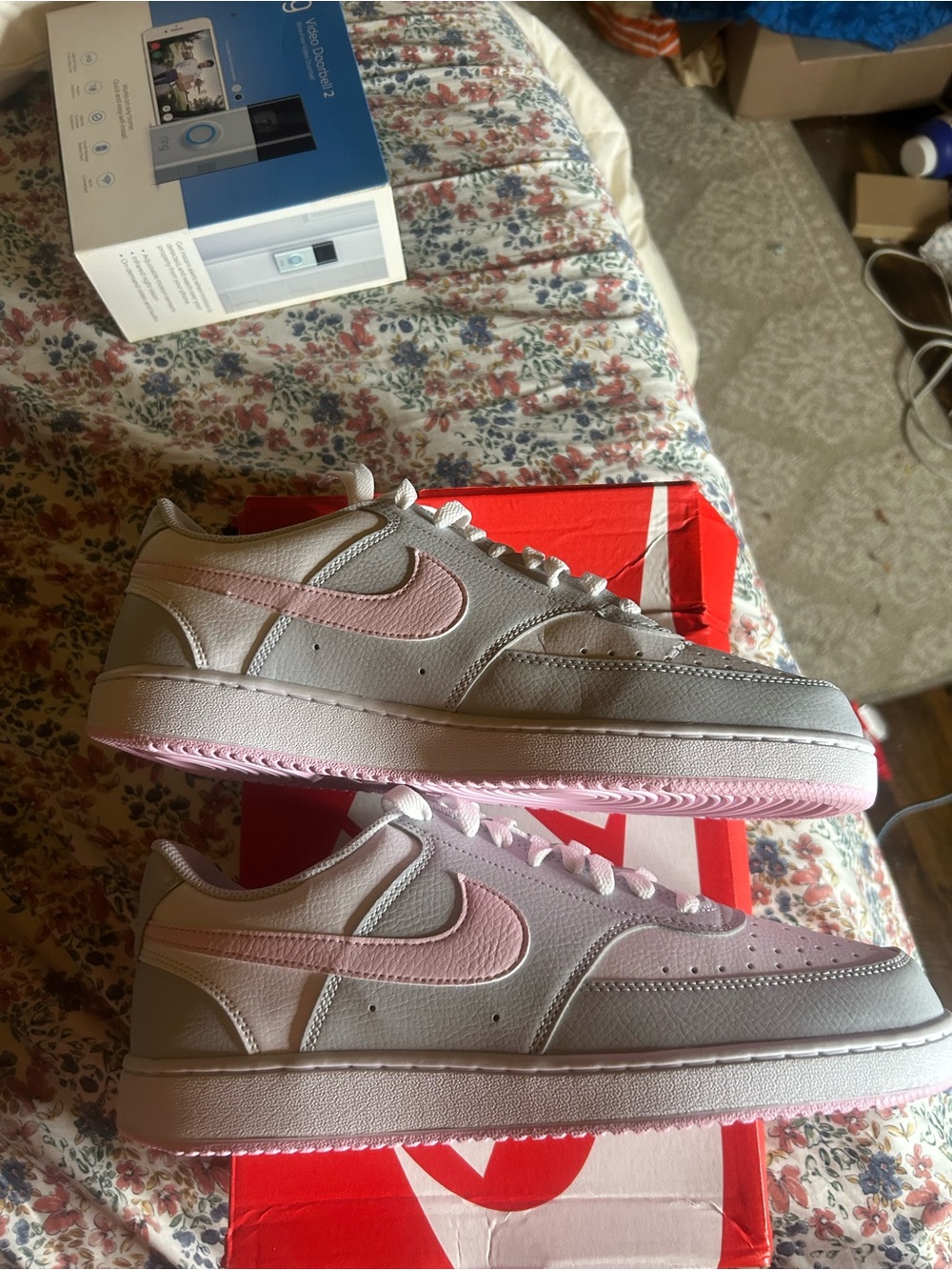 New with box Nike court vision LoveLow-Top in Light Gray with Pink Swoosh women - Picture 7 of 10